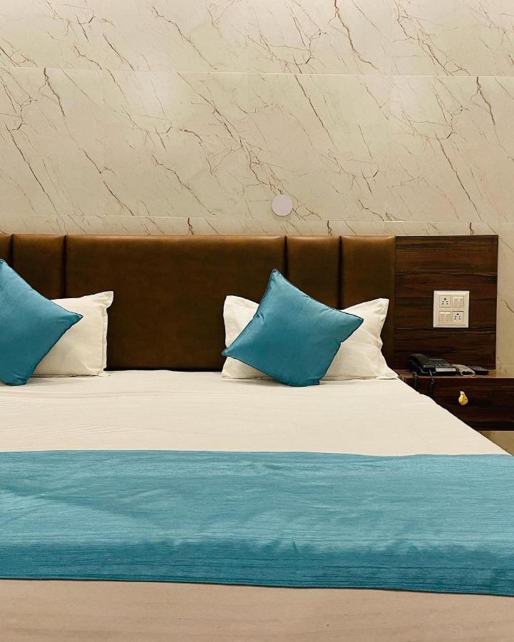 Hotel Dileep42 Lucknow Exterior photo