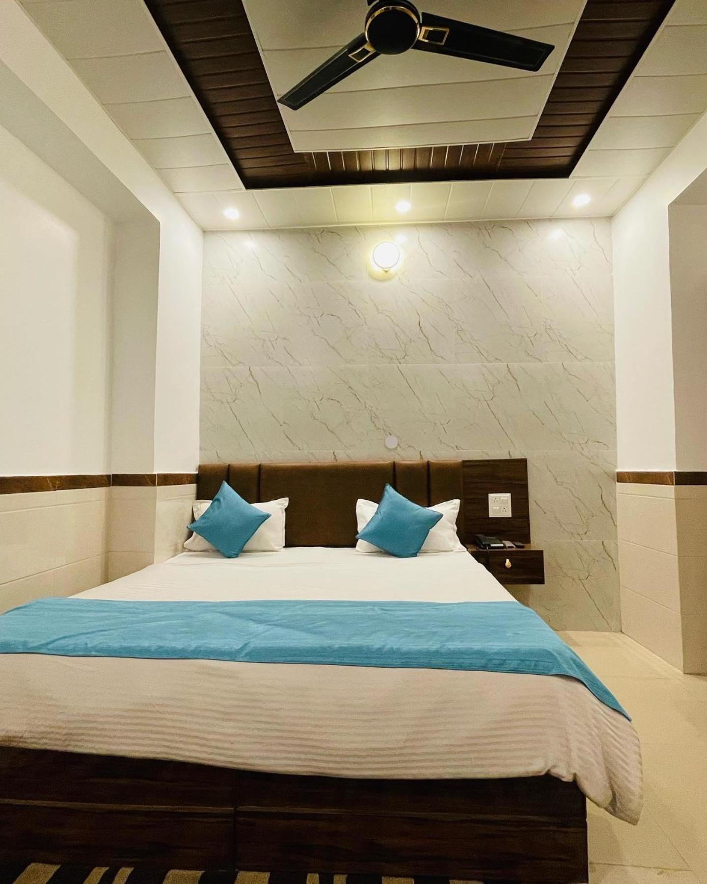 Hotel Dileep42 Lucknow Exterior photo