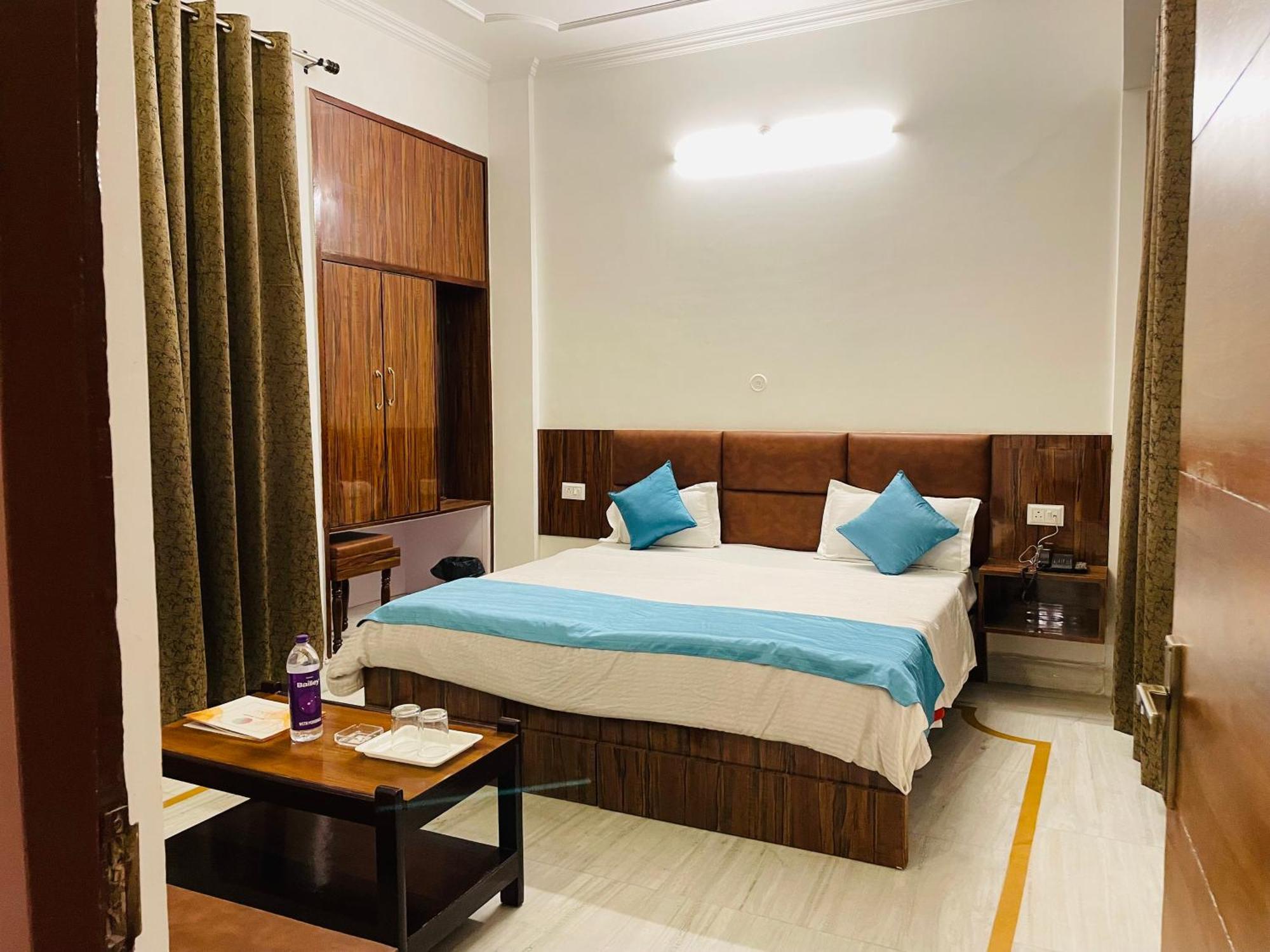 Hotel Dileep42 Lucknow Exterior photo